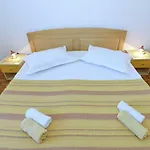 Mila Apartament Pag Town