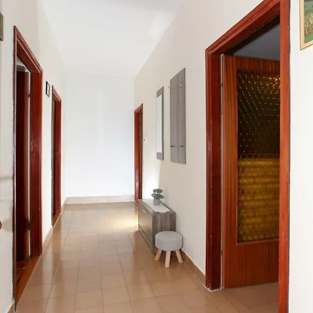 Mila Apartament Pag Town