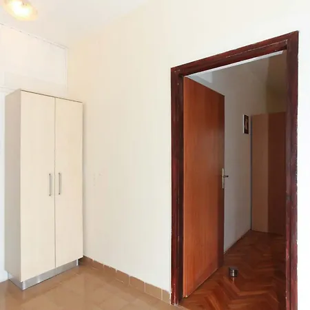Apartment Mila Pag Town