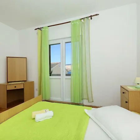 Mila Apartment Pag Town